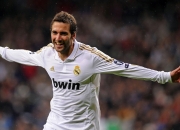 PG中国官网-赛场烽火，武切维奇神勇表现助雄鹿力克山东队