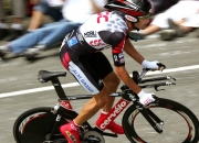 PG世界杯2026-霍勒迪独木成林，广州队横扫吉林显团队蜕变