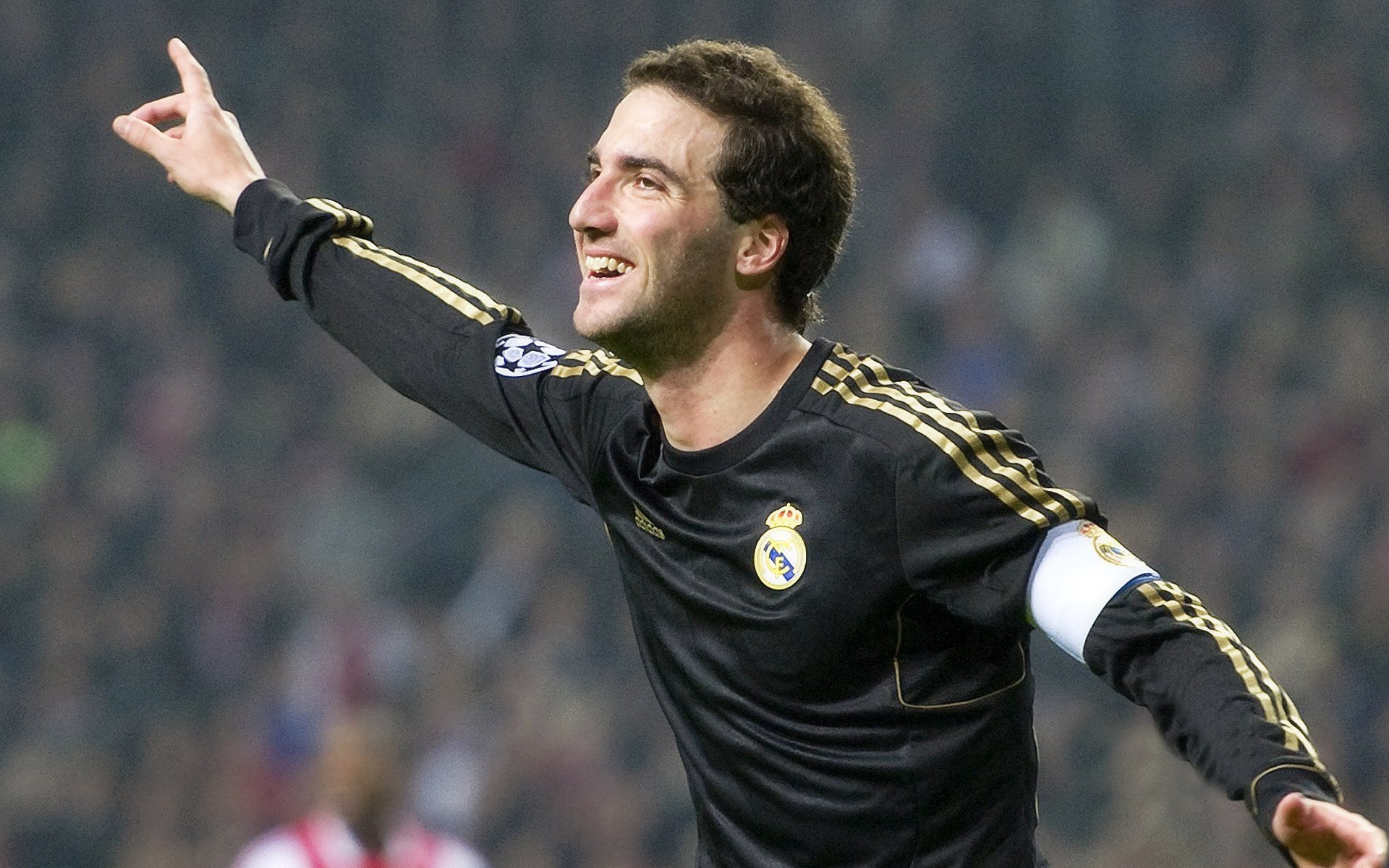 卡拉斯科独造三球,比利亚雷亚尔客场三球完胜里昂