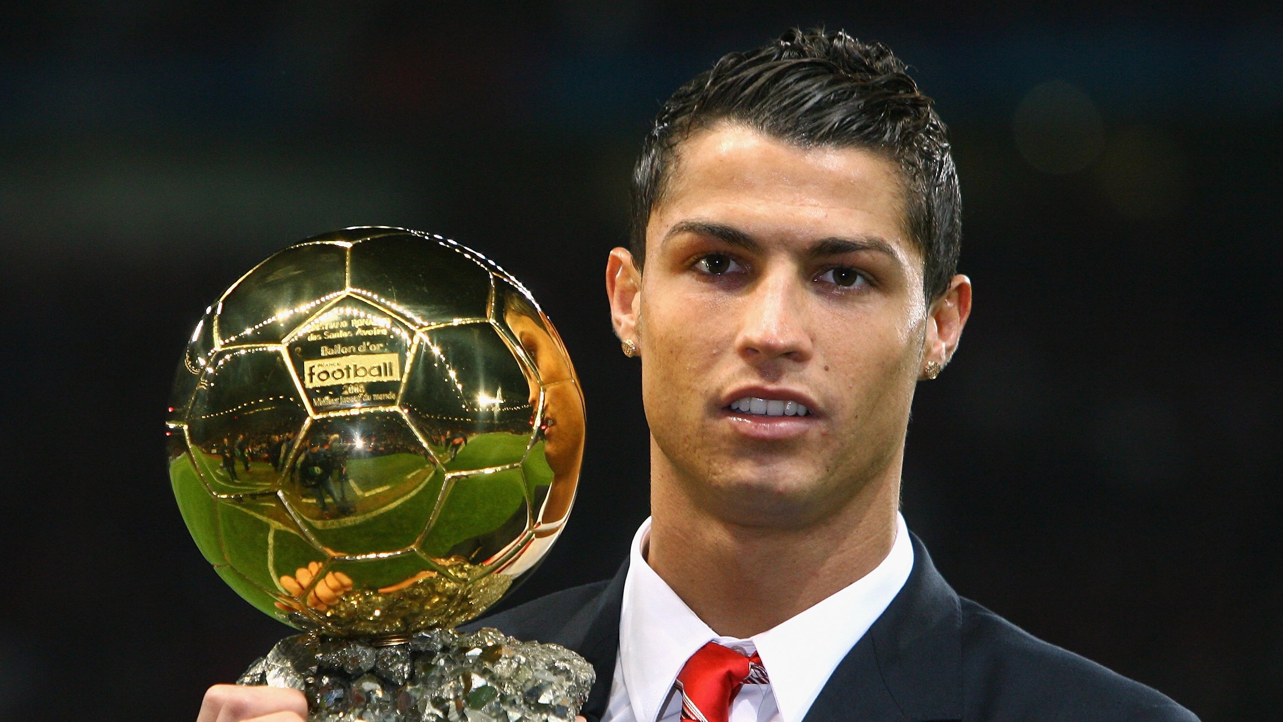 双重压制，从地缘博弈到绿茵场上的无争议主宰